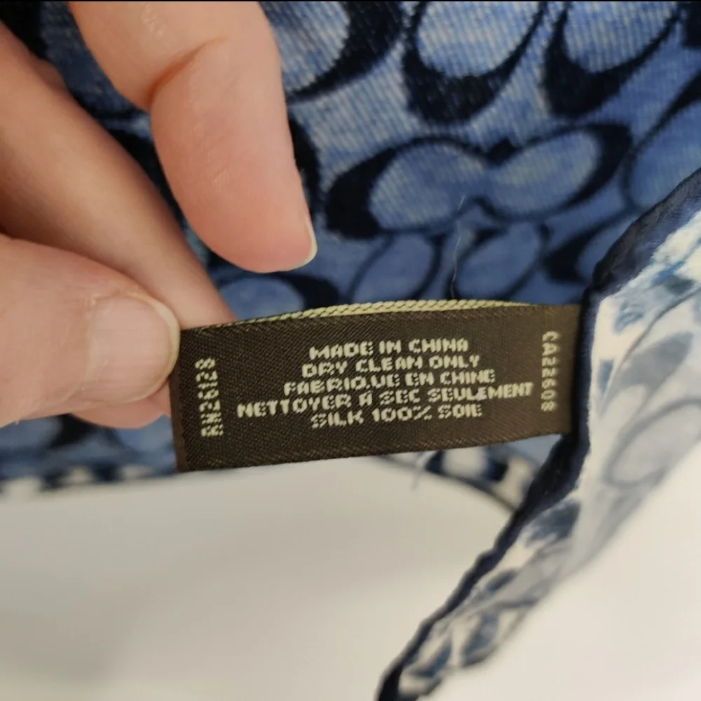 Coach Blue Horse and Carriage Logo 100% Silk 26